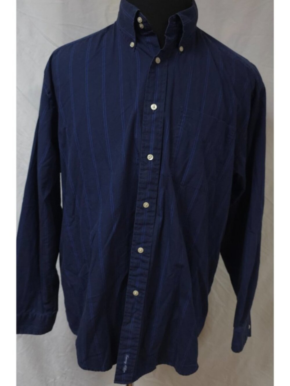 Tommy HIlfiger Mens XL Dark Blue Vertical Striped Button Down Long Sleeve Shirt